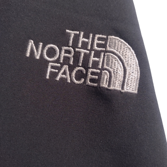 Men’s north face jacket - Picture 3 of 3